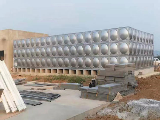 不銹鋼保溫水箱施工案例